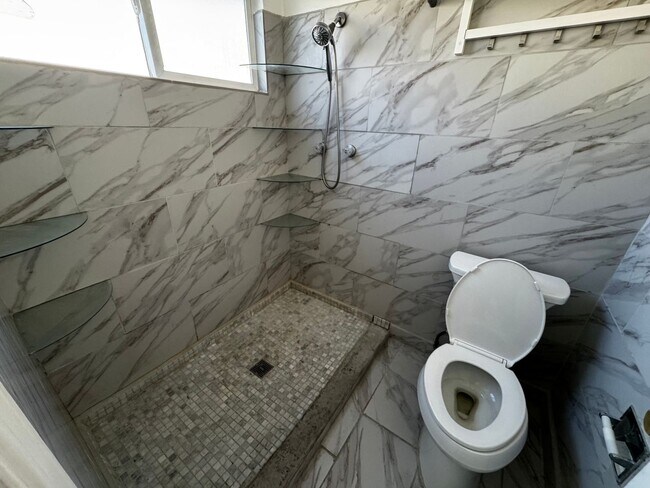 Building Photo - Rio Rancho 3 bedroom 2 bath home.