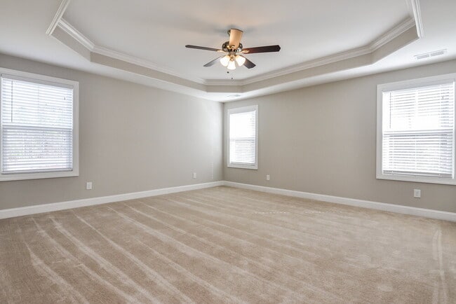 Building Photo - 57 Ravencliff Ridge