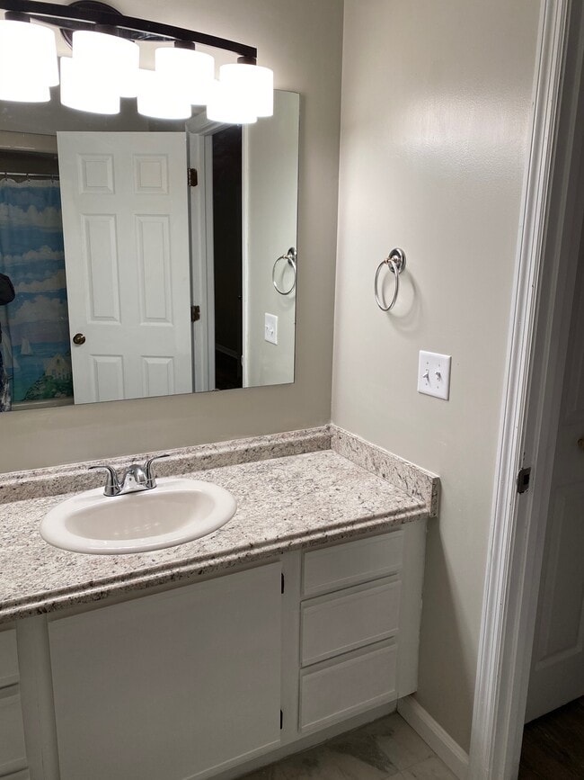 Building Photo - 108 Marsh Landing Dr