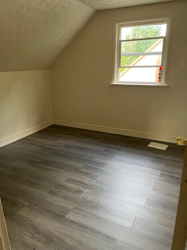 Building Photo - 4063 Larkspur Dr