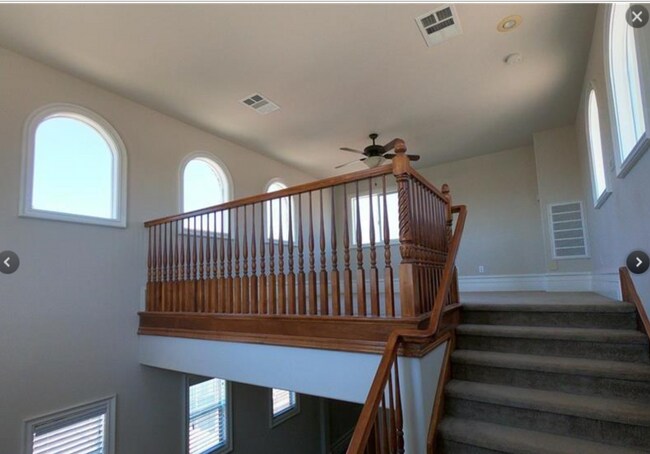 Building Photo - 496 Via Palermo Dr