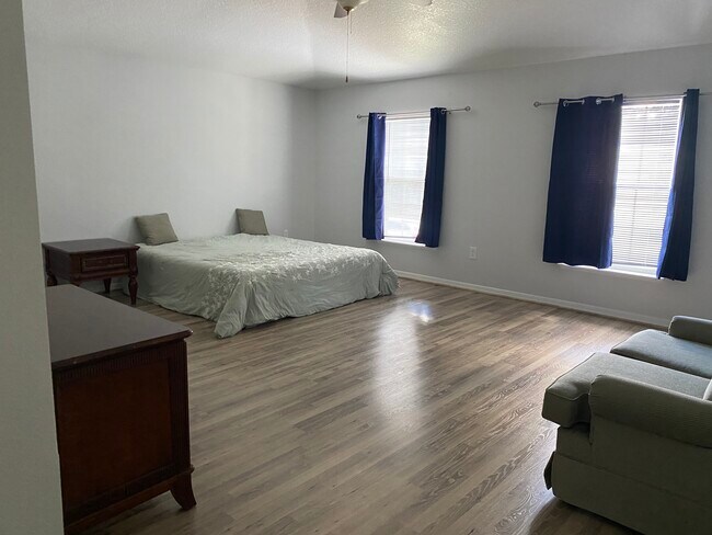 Building Photo - 111 Cabrillo Dr