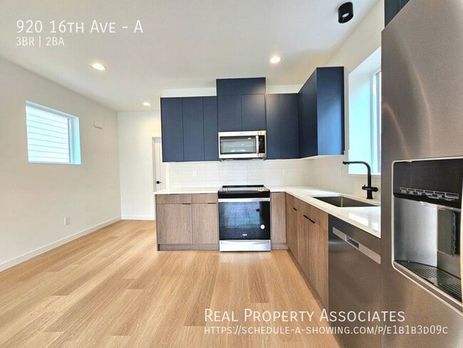 Building Photo - 920 16th Ave