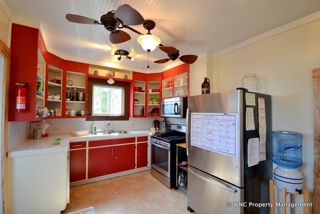 Building Photo - 12 Vance Crescent St