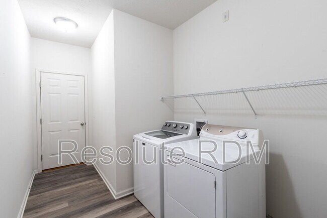 Building Photo - 12075 Scoria Dr