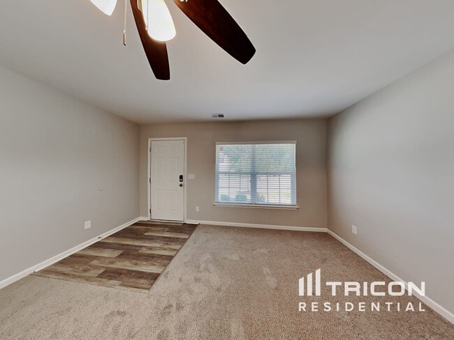Building Photo - 4438 Oak Pointe Dr