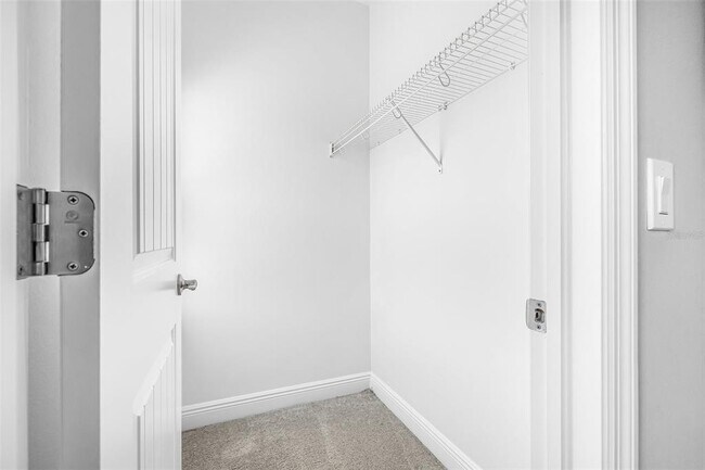 Building Photo - 307 S Gomez Ave