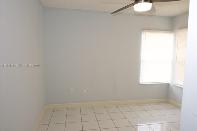 Building Photo - 921 NW 132nd Ave W