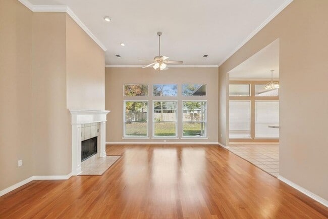 Building Photo - 712 Homewood Dr