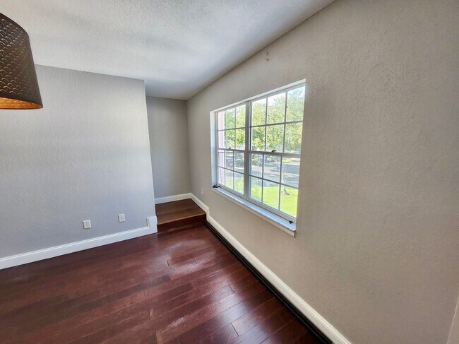 Building Photo - 4815 Walden Cir