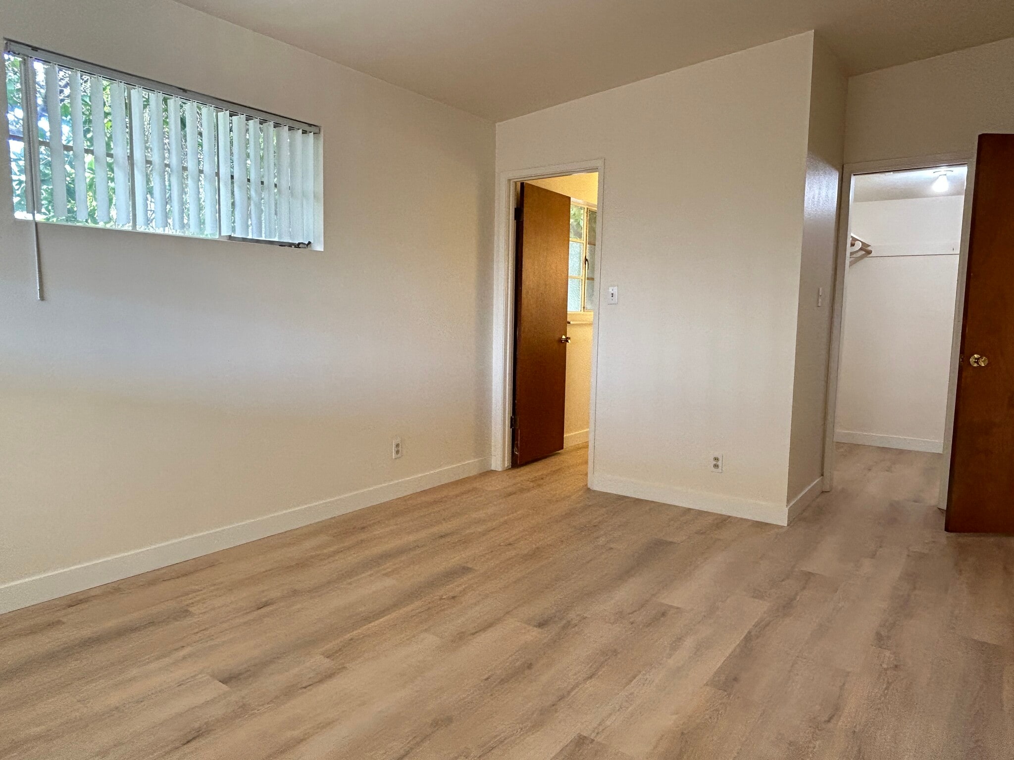 Building Photo - 2219 N 73rd Pl