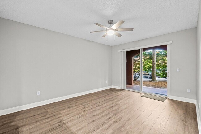 Building Photo - 1000 Scotia Dr