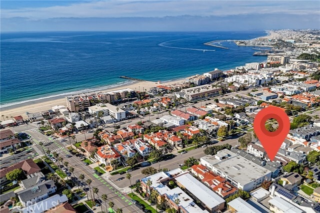 Building Photo - 718 S Broadway