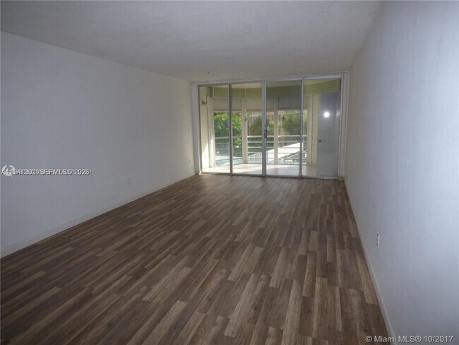 Building Photo - 1601 NE 191st St