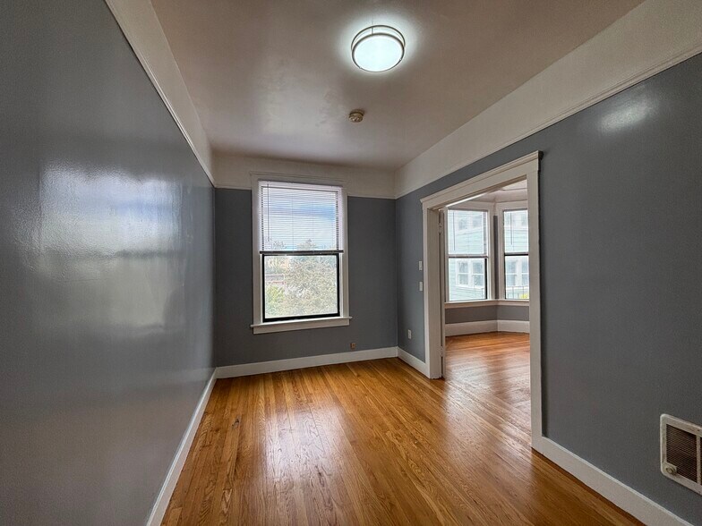 Bedroom - 2120 Clement St