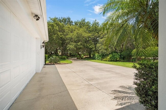 Building Photo - 9656 Bryanston Dr