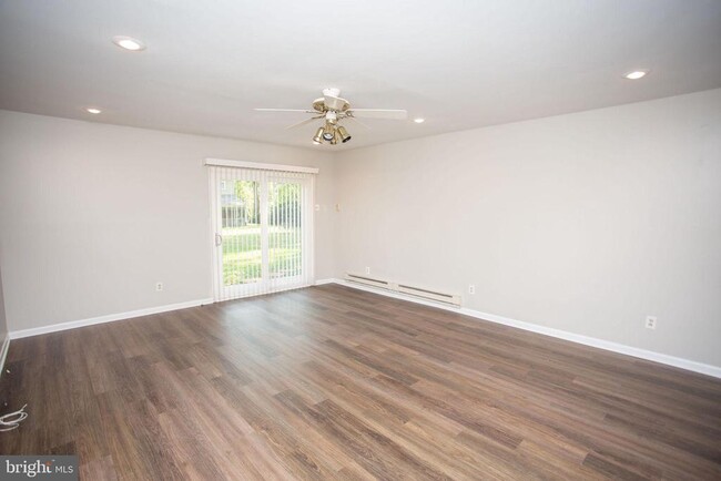 Building Photo - 1016 Eagle Ln