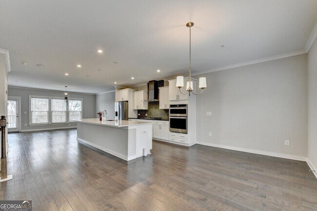 Building Photo - 2083 Holtz Ln