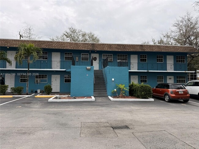 Building Photo - 123 N 61st Ave