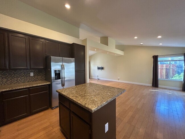 Building Photo - Nice home in Turlock