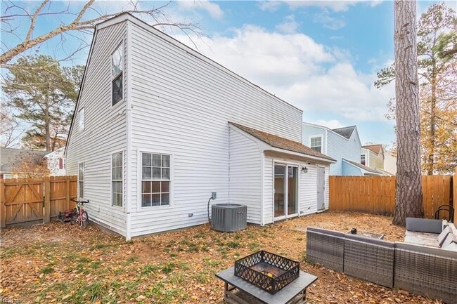 Building Photo - 197 Gate House Rd