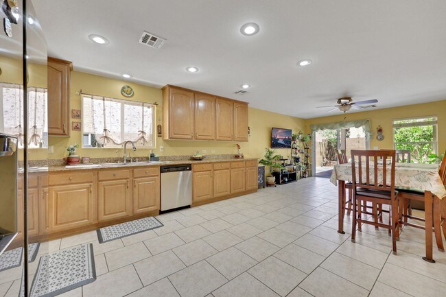 Building Photo - Southern Highlands 3 Bed 2 Bath Single-Story Home with Large Kitchen, Open Layout, Covered Patio
