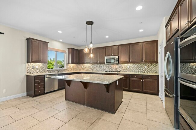 Building Photo - 44313 Marcelina Ct