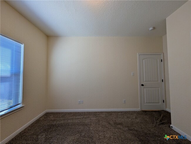 Building Photo - 1270 Hillcrest Dr