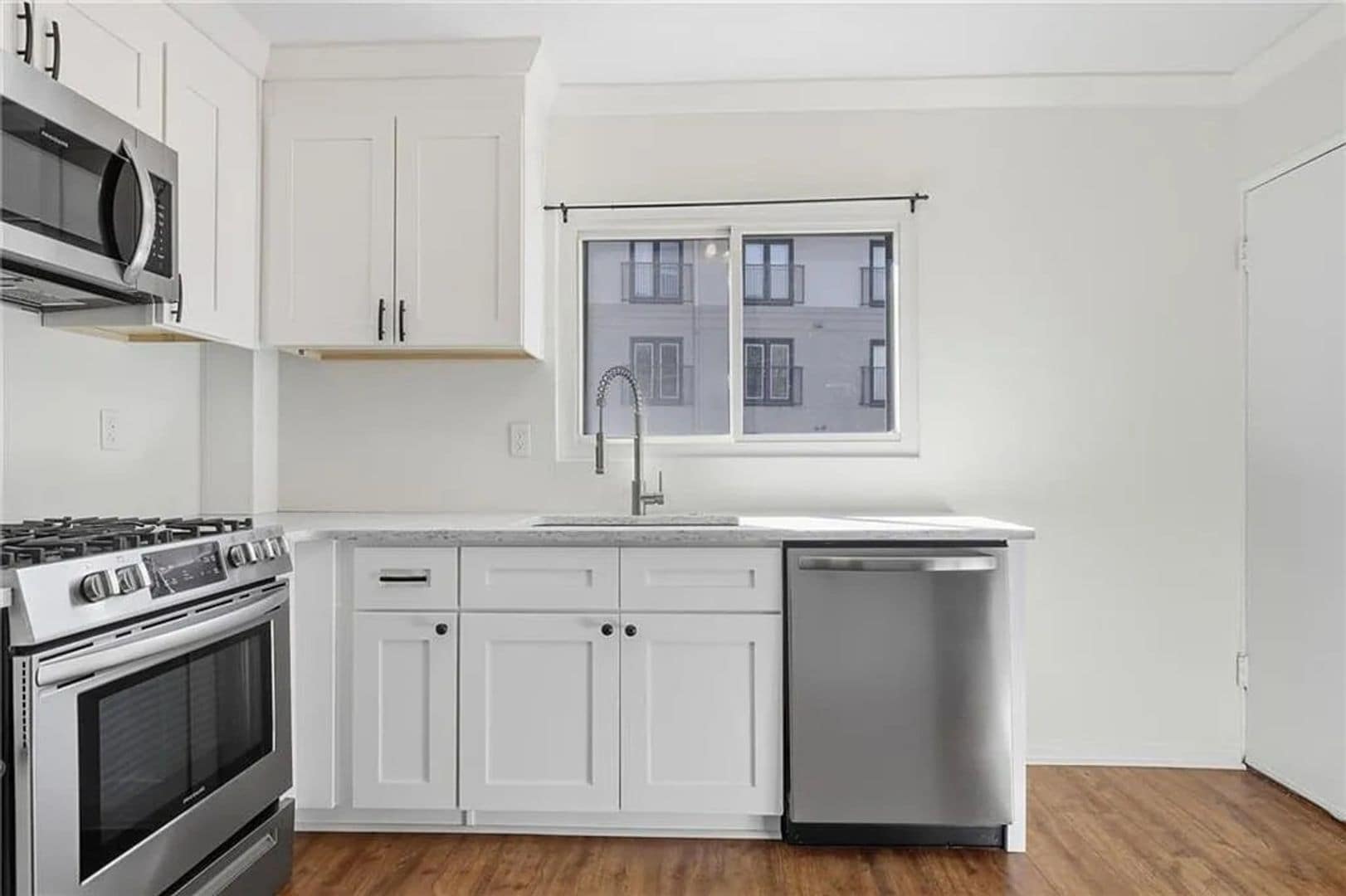 Building Photo - 104 Ardmore Pl NW