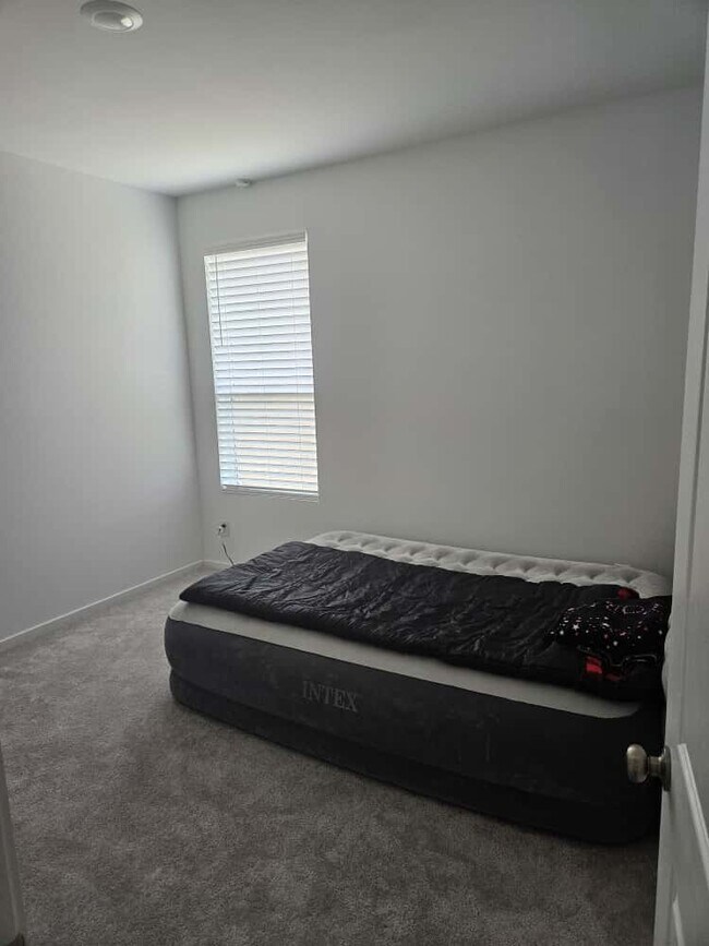 Building Photo - 26610 Coast Redwood Dr