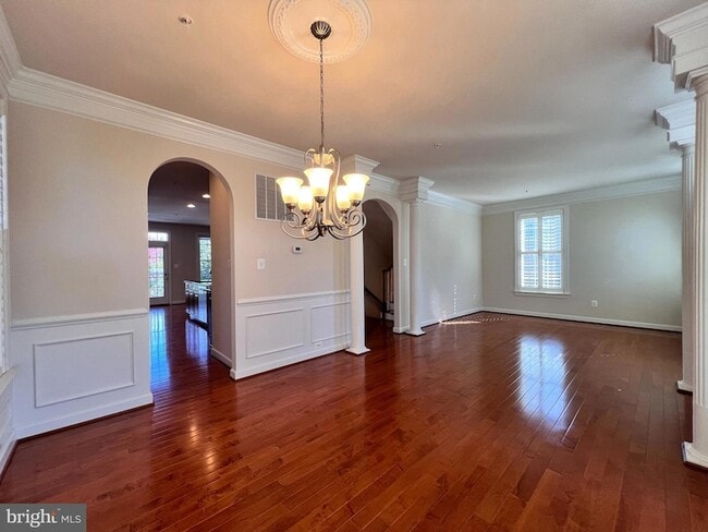 Building Photo - 376 Parkview Ave