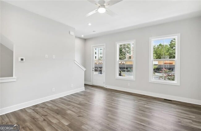 Building Photo - 138 Chestnut Cir