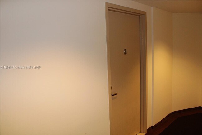 Building Photo - 2475 Brickell Ave