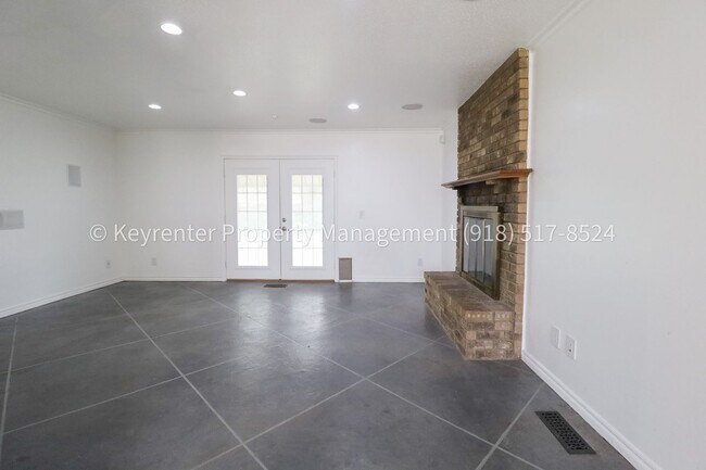 Building Photo - East Tulsa 3 Bedroom Gem! Available for immediate move in!