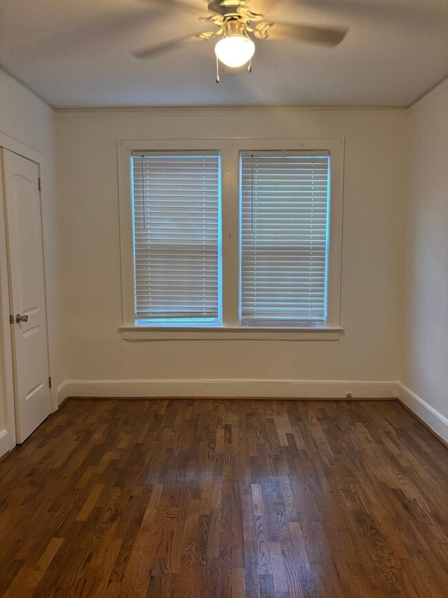Building Photo - 401 N Magnolia St