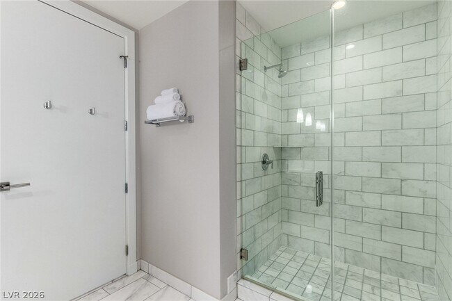 Building Photo - 4471 Dean Martin Dr