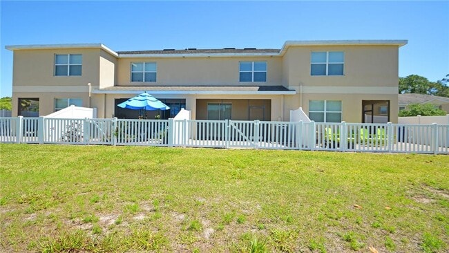 Building Photo - 11925 Greengate Dr