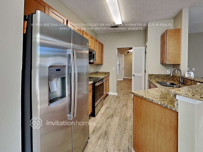 Building Photo - 12370 Carriann Cove Trail S