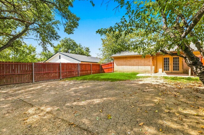 Building Photo - 3BR/2.0BA Single Family - Carrollton
