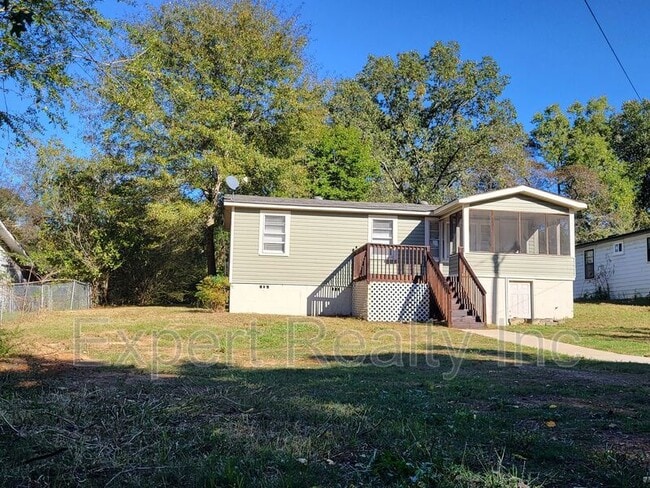 Building Photo - 203 Silver Leaf Dr