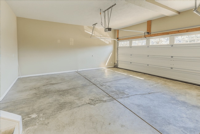 Building Photo - 240 Irongate Dr