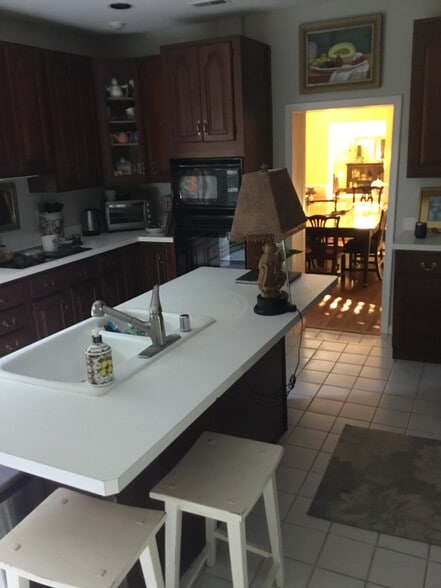 Kitchen - 1138 Swinks Mill Rd