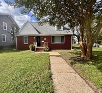 Building Photo - 5215 Huntington Ave