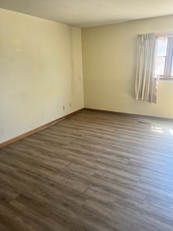 Building Photo - 480 3rd St