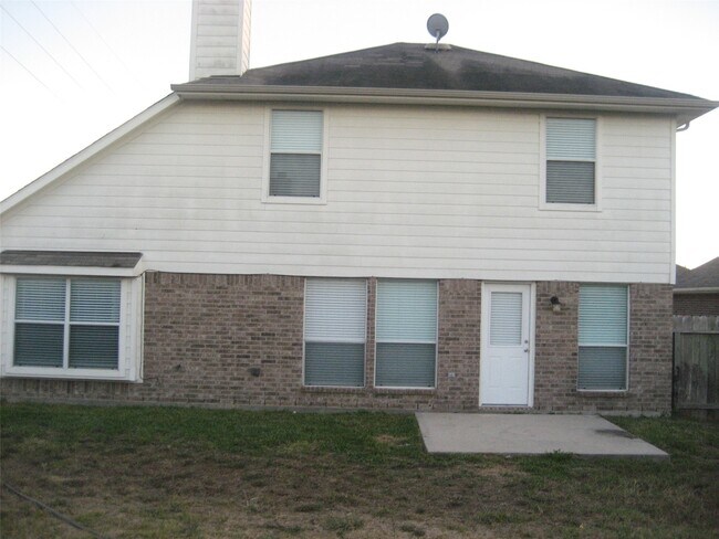 Building Photo - 15343 Court Amber Trail