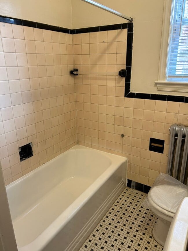 Building Photo - NELSON