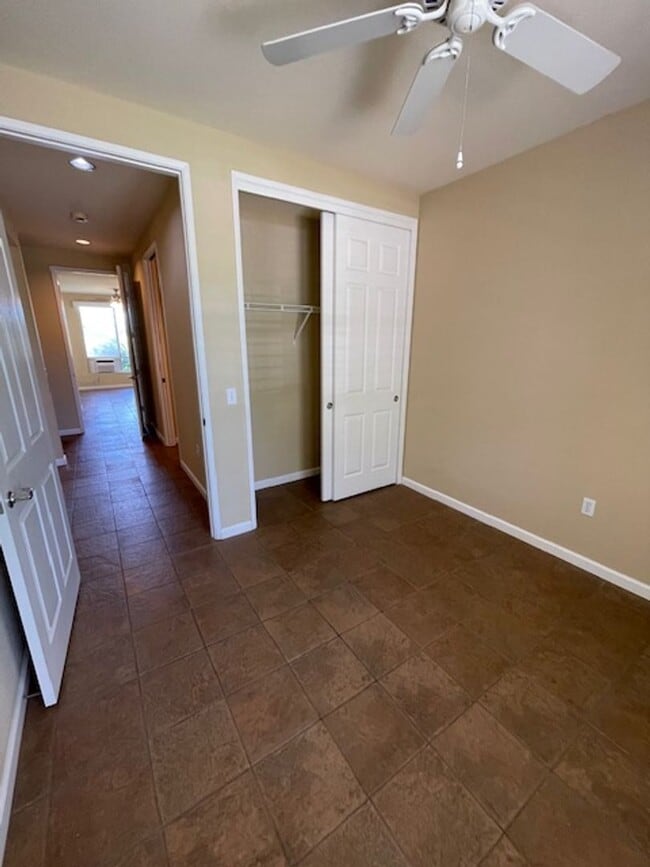Building Photo - Golf Course Views! Upgraded: 2 bed/ 2 bath...