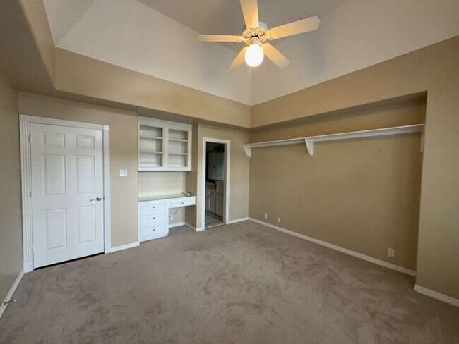 Building Photo - 16410 Emilia Ct