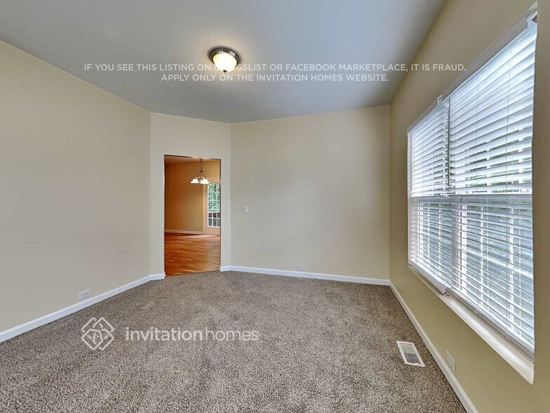 Building Photo - 717 Marjam Ln