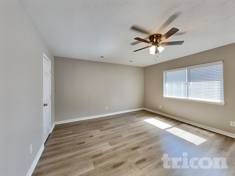 Building Photo - 1609 Santa Fe Trail